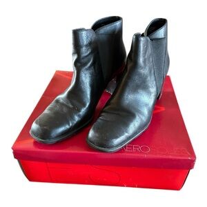 Aerosoles Womens Black Leather Ankle Boots Block Heel SZ 9 Square Toe Box SlipOn